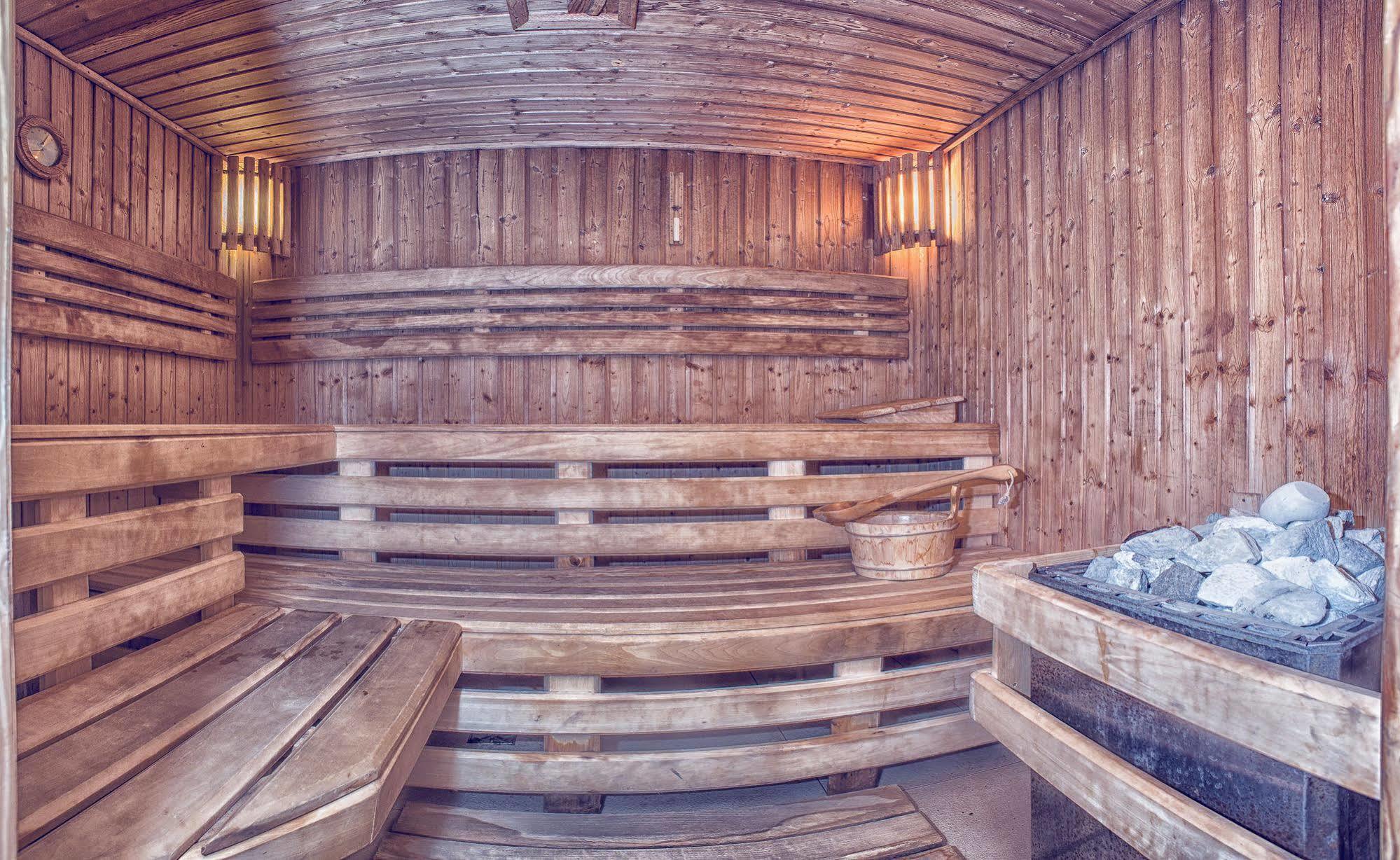 Hotel Niemcza Wino & Spa Εξωτερικό φωτογραφία